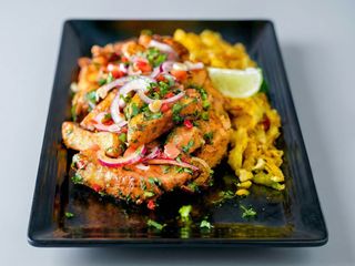 papas fritas con picante Roja y Verde Masala