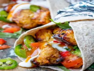 Lamb tikka sauce wrap (Cordero tandoori kabab tandoori PAN)