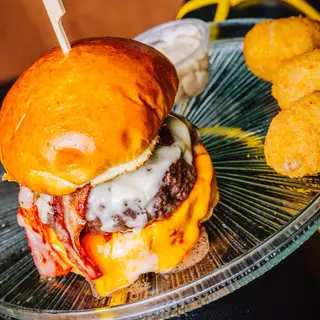 DOBLECHEESEBACON