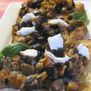 Bruschetta di melanzane