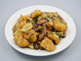 Pescado Con Bambú Y Setas Chinas