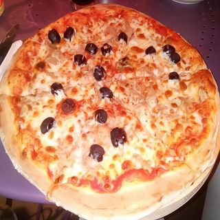Pizza Atún Familiar