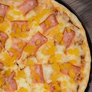 Pizza Bacón y Piña Normal