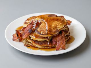 Tortita De Bacon Y Huevo Frito