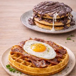 Menú Gofre Bacon y Huevo frito con Tortitas de nutella y choco blanco