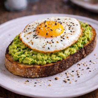 Tostada Avocado y Huevo Frito