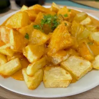 Patatas bravas