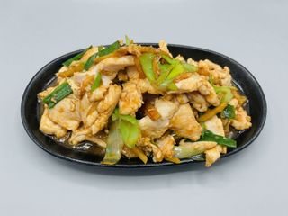 Pollo Con Jengibre Y Cebolleta