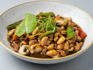 Pollo Corral Con Almendra