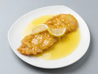 Pollo Con Salsa De Limón