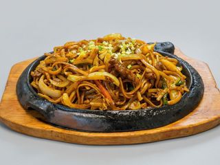 53A. Tallarines exóticos con curry a la plancha 