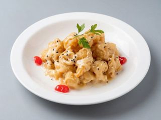 19A. Gambas Rebozadas Con Sésamo Y Frutas