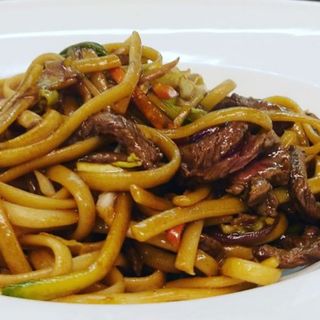 tallarines fritos tres delicias