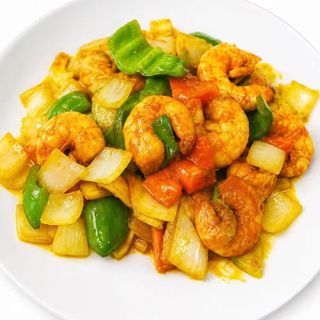 gambas con salsa curry