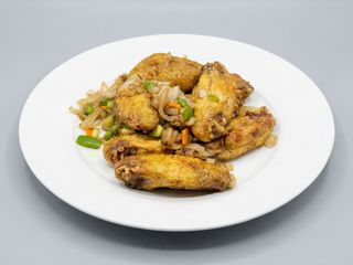 Alitas De Pollo A La Sal Y Pimienta (7 Uds.)