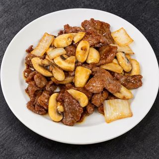 Ternera Con Champiñones