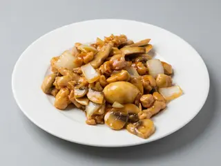 Pollo Con Champiñones