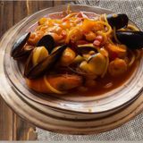 Espaguetis salsa marinera