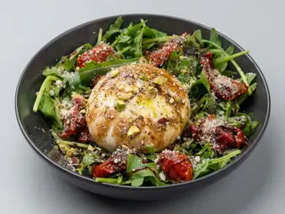“TOP VENDES” Amanida de Burrata