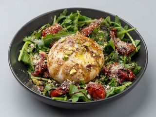 “TOP VENDES” Amanida de Burrata