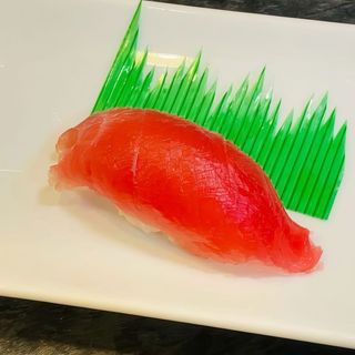 Nigiri de atún (1 pza.) 