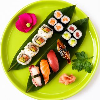Sushi Bandeja 18 (16 pzs.)