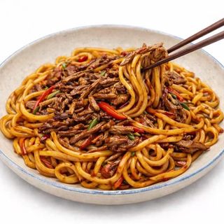 Yakiudon grueso con ternera