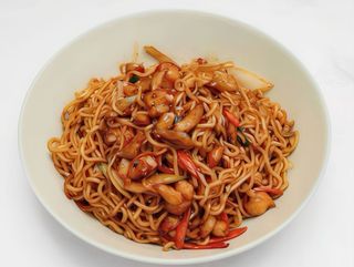 Fideo Yakisoba con pollo