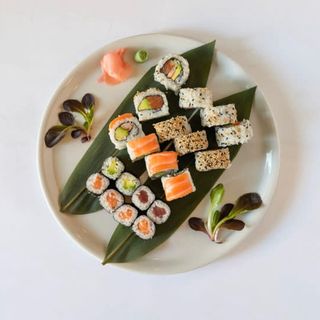 Sushi Bandeja 4 (20 pzs.)