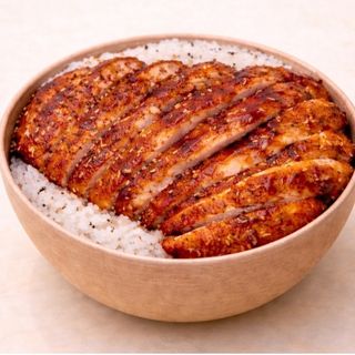 Don katshu pollo con salsa teriyaki