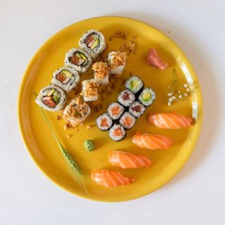 Sushi Bandeja 24 (20 pzs.)