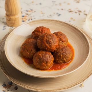 Albóndigas En Salsa