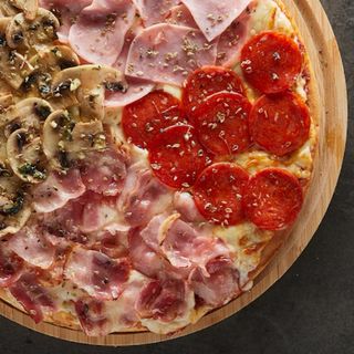 Pizza 4 estaciones fina