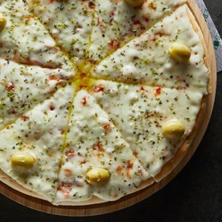 Pizza muzza porteña fina