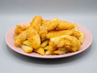 8 Fingers de Pollo, Patatas y Bebida