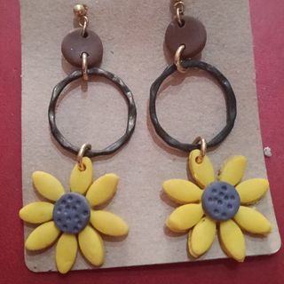 Argollas margaritas amarillas