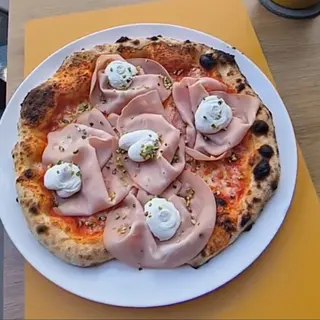 Pizza Bologna