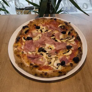 Pizza Capricciosa