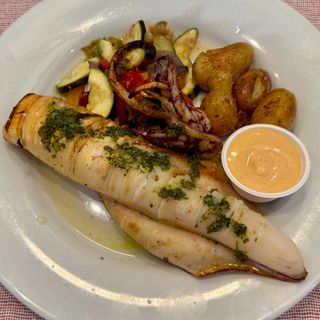 Calamar Nacional al Carbon 800