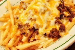 Patatas Con Queso Y Carne