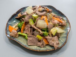 Ternera con Verduras什锦牛肉