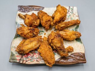 Alitas De Pollo Estilo Hong Kong炸鸡翅膀