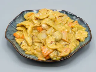 Pollo Con Salsa Curry China黄咖喱鸡