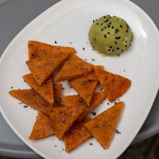 Keto Chips Con Guacamole