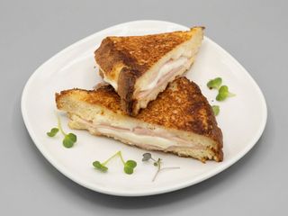 Bikini Brioche de Pavo & Queso
