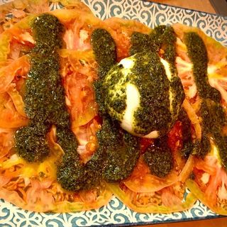 Ensalada tomate rosa