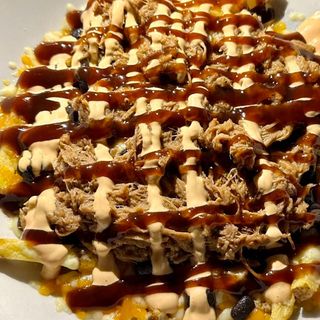 Loaded Fries con Carne PULLED PORK (para 2 )