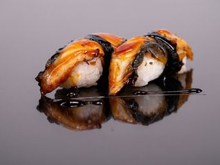 24. Sushi Anguila Asada