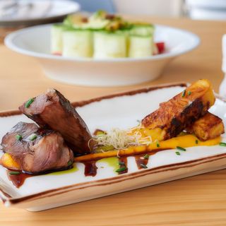 Presa Ibérica Con Piña Caramelizada y Pedro Ximénez