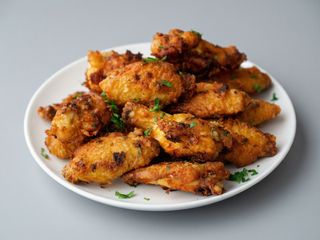 Alitas De Pollo Con Patatas